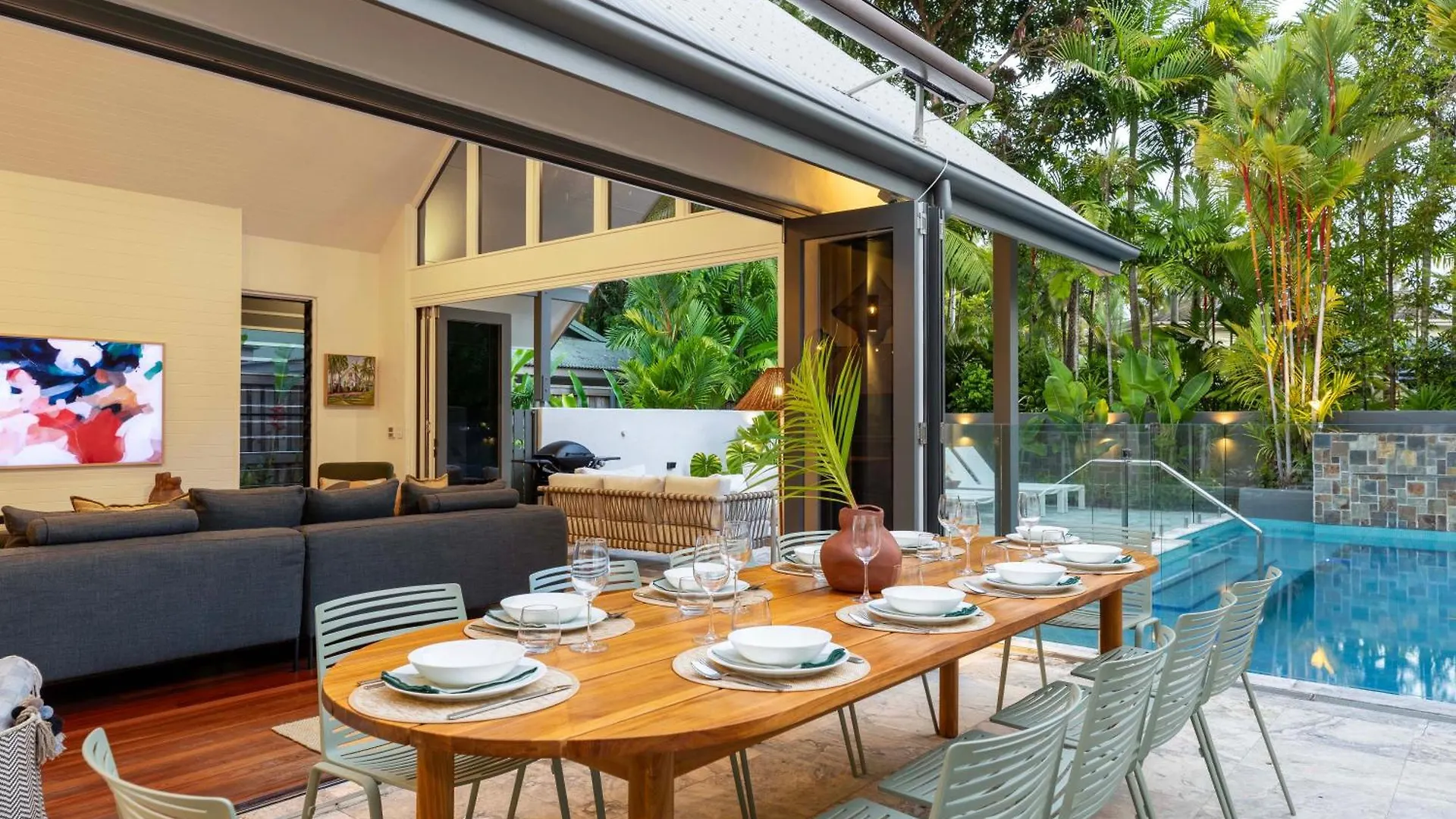 Sea Pavilion - Luxury Home Sleeps 12 Guests Port Douglas